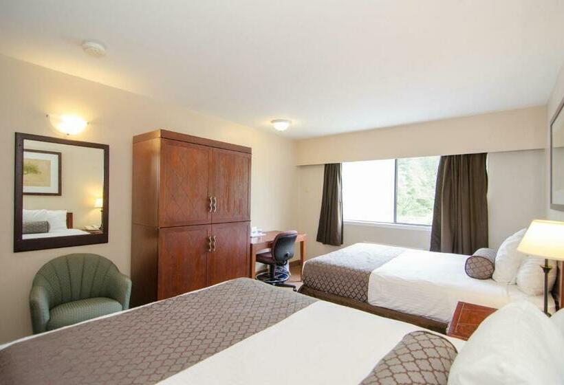 Hotel Travelodge By Wyndham Vancouver Lions Gate