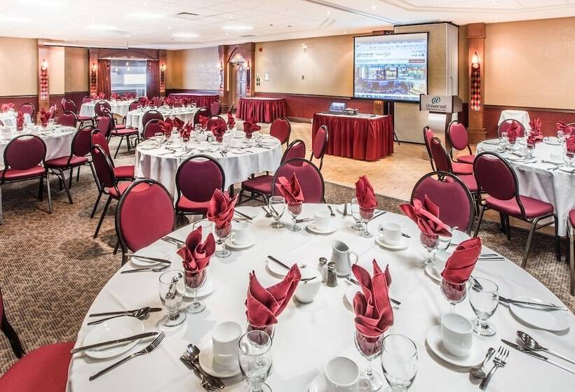 فندق Universel, Centre De Congres Riviereduloup