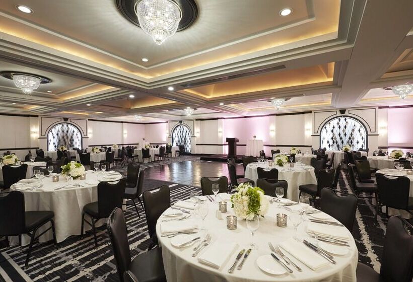 Vogue Hotel Montreal Downtown, Curio Collection By Hilton