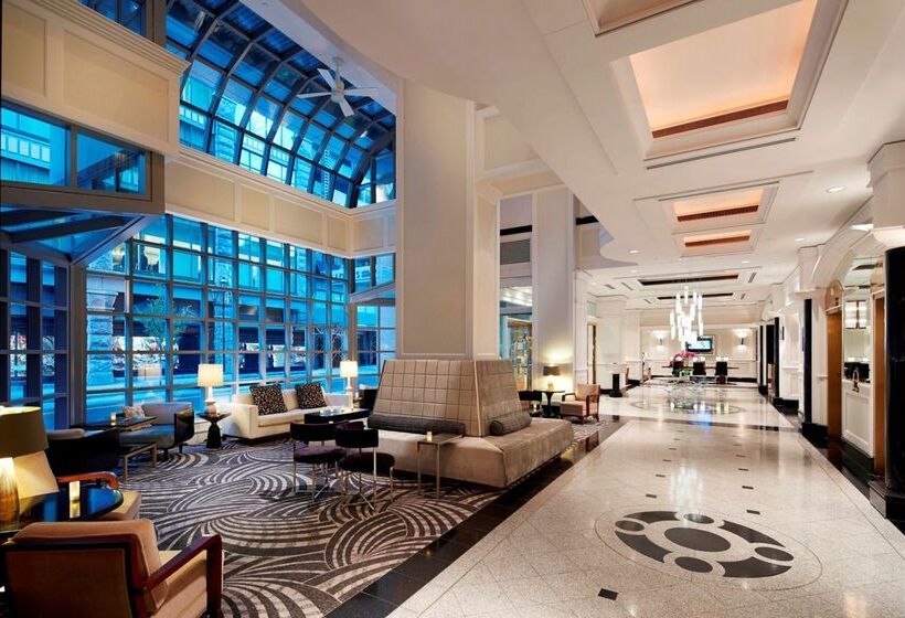 Vogue Hotel Montreal Downtown, Curio Collection By Hilton