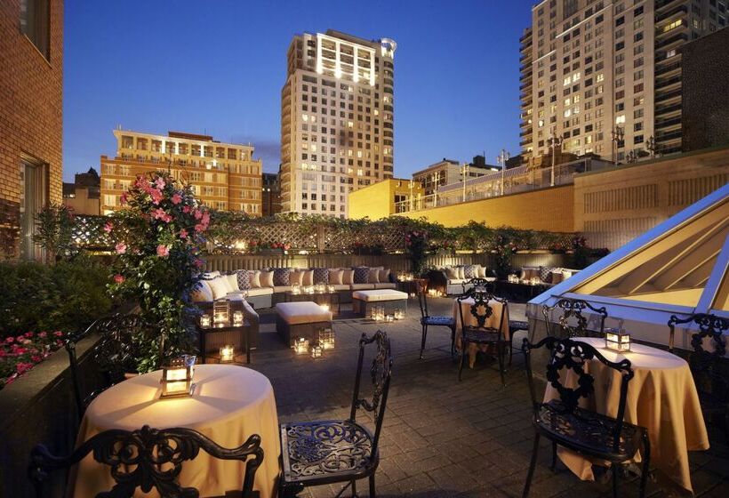 Vogue Hotel Montreal Downtown, Curio Collection By Hilton