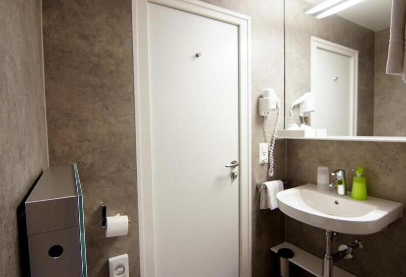 בית מלון כפרי Waldhorn