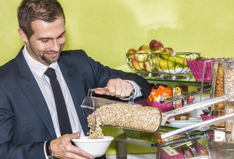 בית מלון כפרי Waldhorn