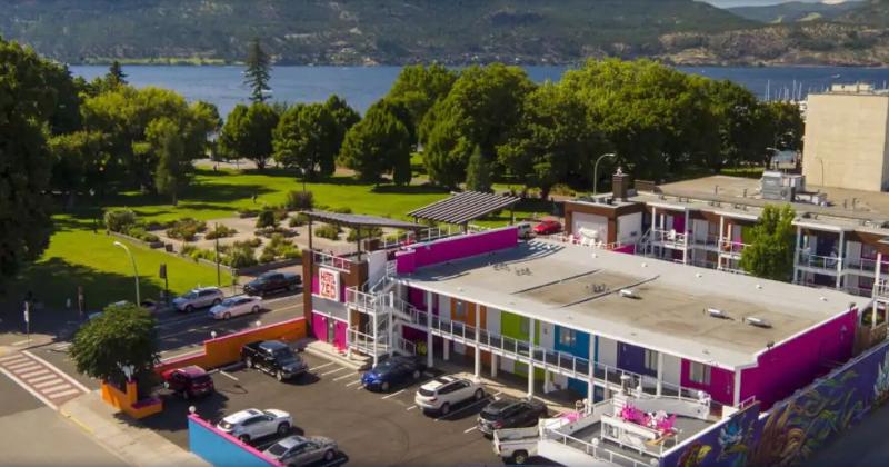 ホテル Zed Kelowna