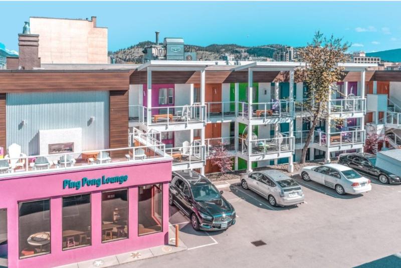 ホテル Zed Kelowna