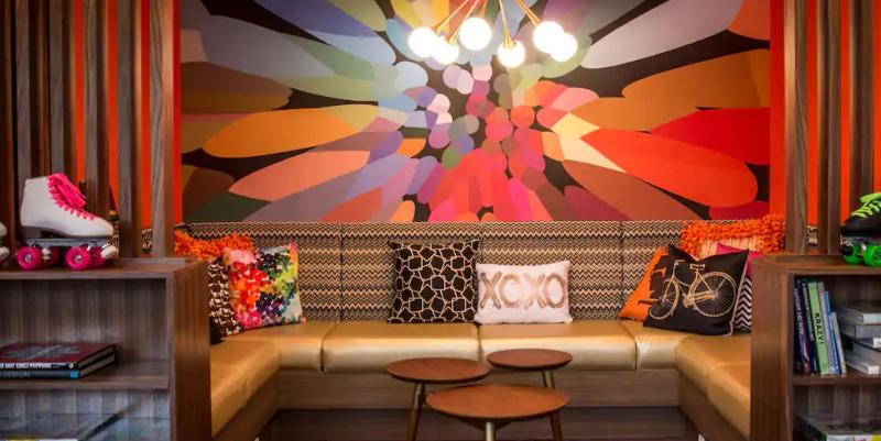 ホテル Zed Kelowna