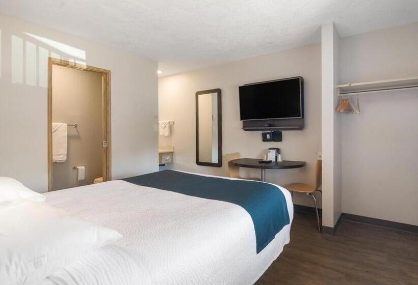 Motel 6saanichton, Bc  Victoria Airport