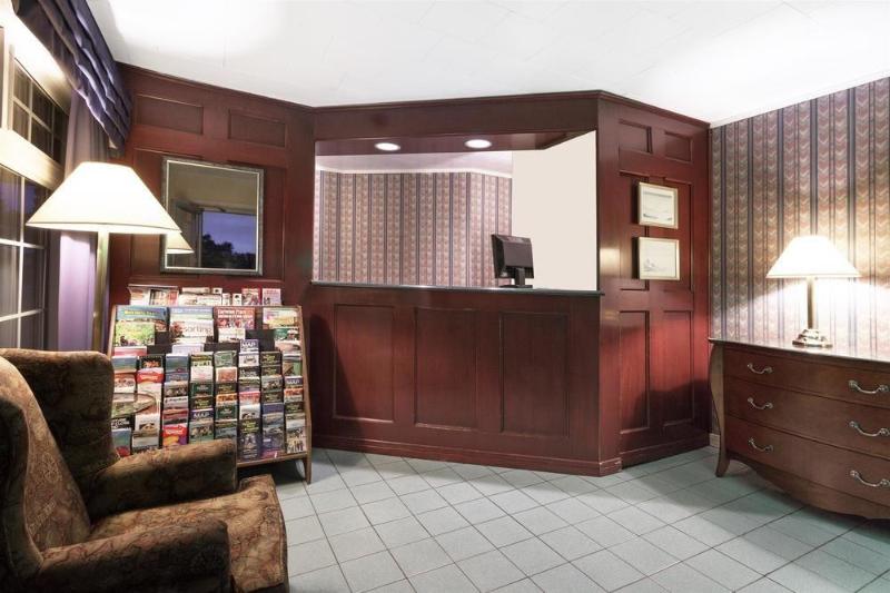 Мотель Knights Inn Kingston