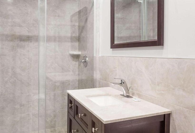 Мотель Knights Inn Kingston