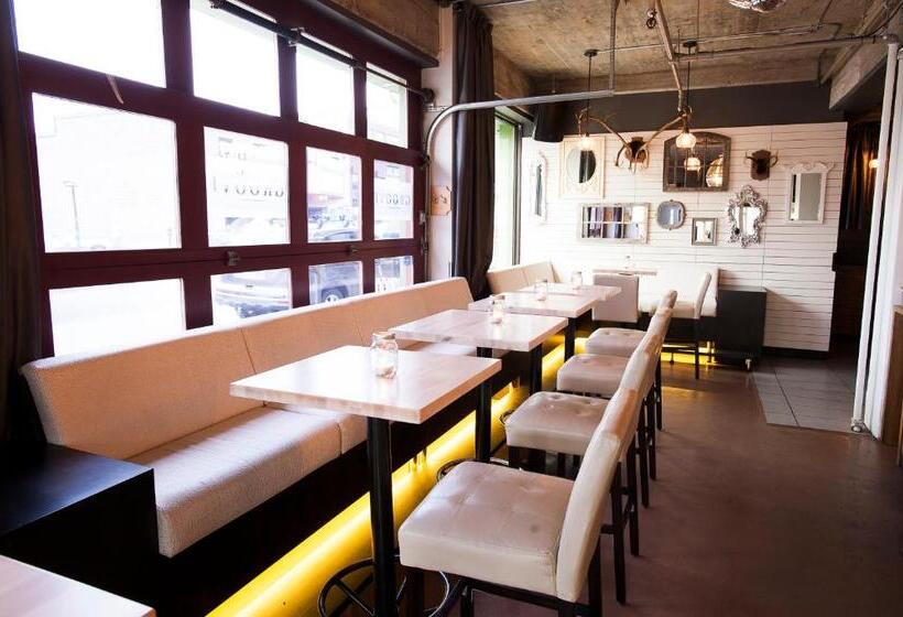 汽车旅馆  Le Deville Par G5