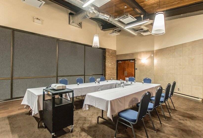 モーテル Quality Inn Rouynnoranda