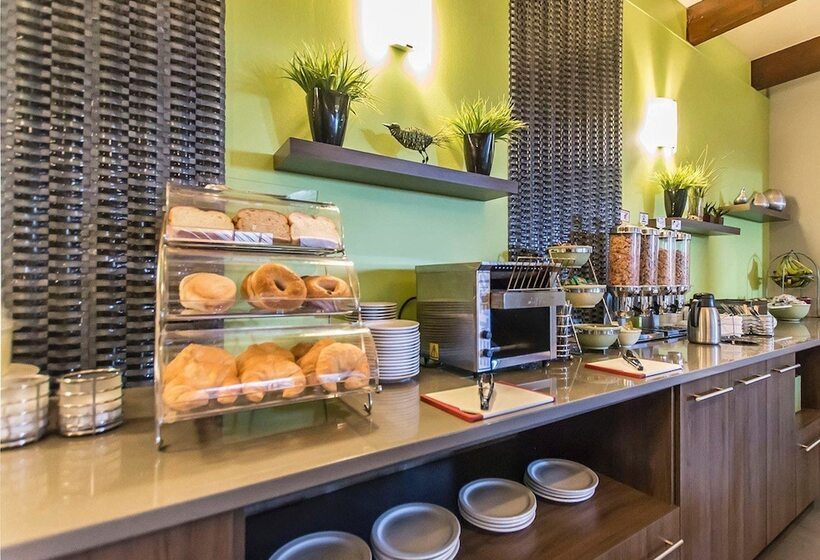 モーテル Quality Inn Rouynnoranda