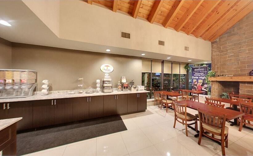 モーテル Super 8 By Wyndham Sudbury On