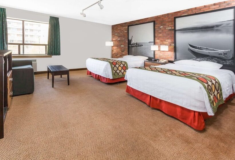 モーテル Super 8 By Wyndham Sudbury On