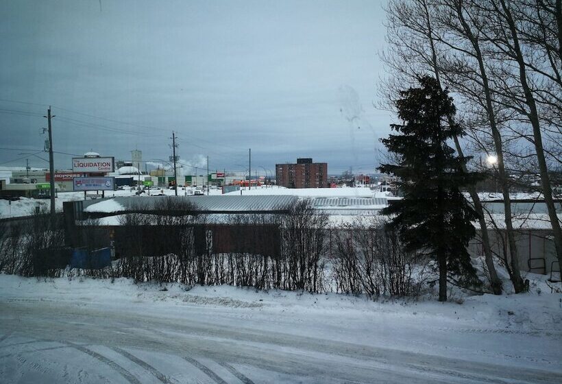 Motel Super 8 By Wyndham Timmins On