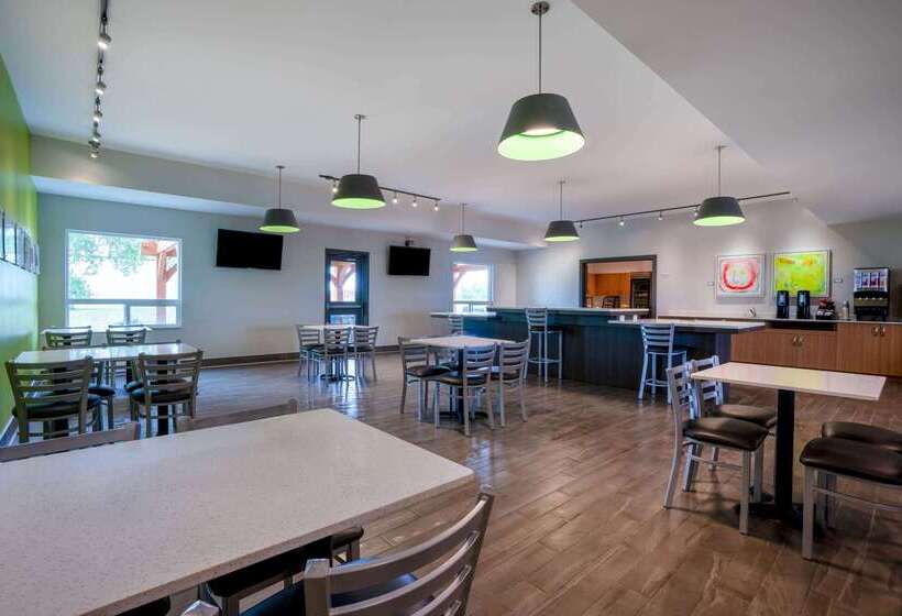 モーテル Super 8 By Wyndham Winnipeg East Mb