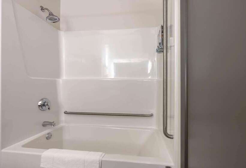 מוטל Super 8 By Wyndham Winnipeg East Mb