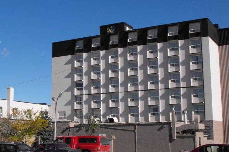 هتل Travelodge By Wyndham Prince Albert