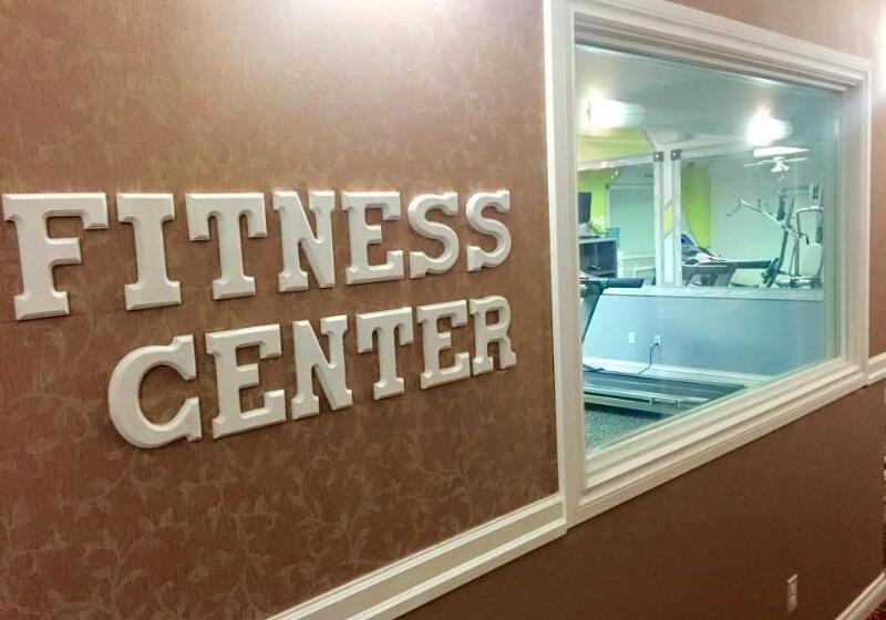 Отель Travelodge By Wyndham Prince Albert