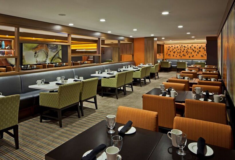 אתר נופש Hilton Mississauga/meadowvale