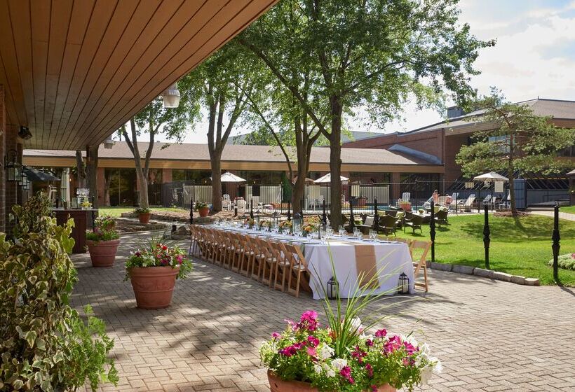 אתר נופש Hilton Mississauga/meadowvale