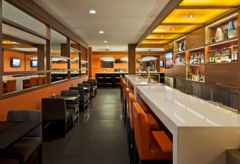 אתר נופש Hilton Mississauga/meadowvale