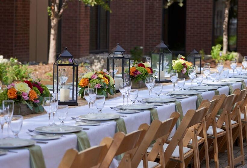 אתר נופש Hilton Mississauga/meadowvale