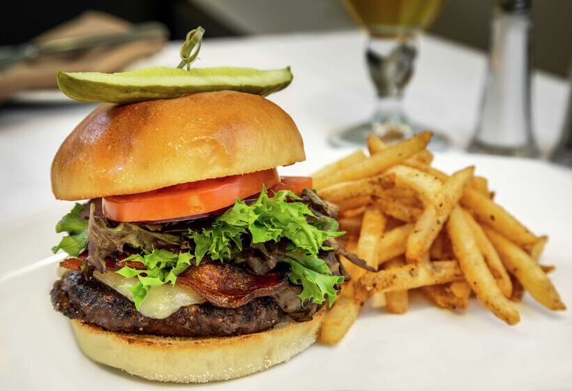 אתר נופש Hilton Mississauga/meadowvale