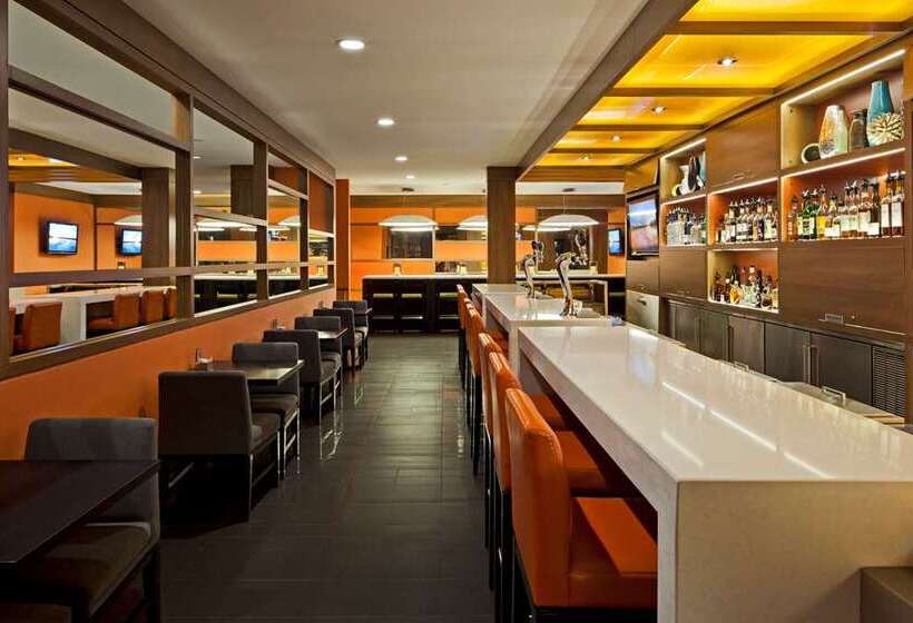 אתר נופש Hilton Mississauga/meadowvale