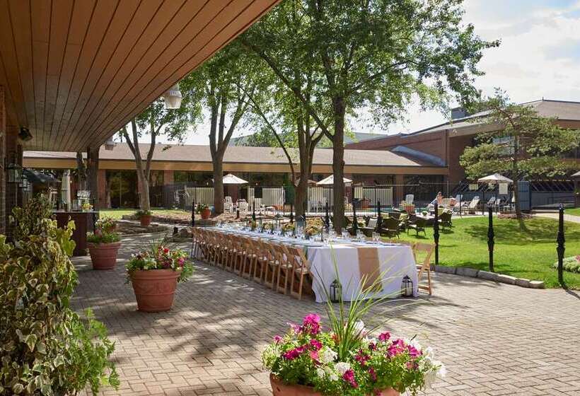 אתר נופש Hilton Mississauga/meadowvale