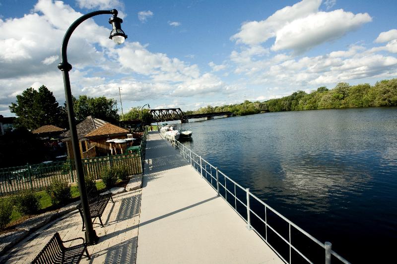 منتجع Holiday Inn Hotel Peterborough Waterfront, An Ihg