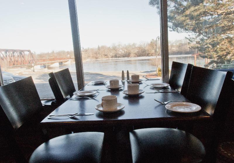 منتجع Holiday Inn Hotel Peterborough Waterfront, An Ihg