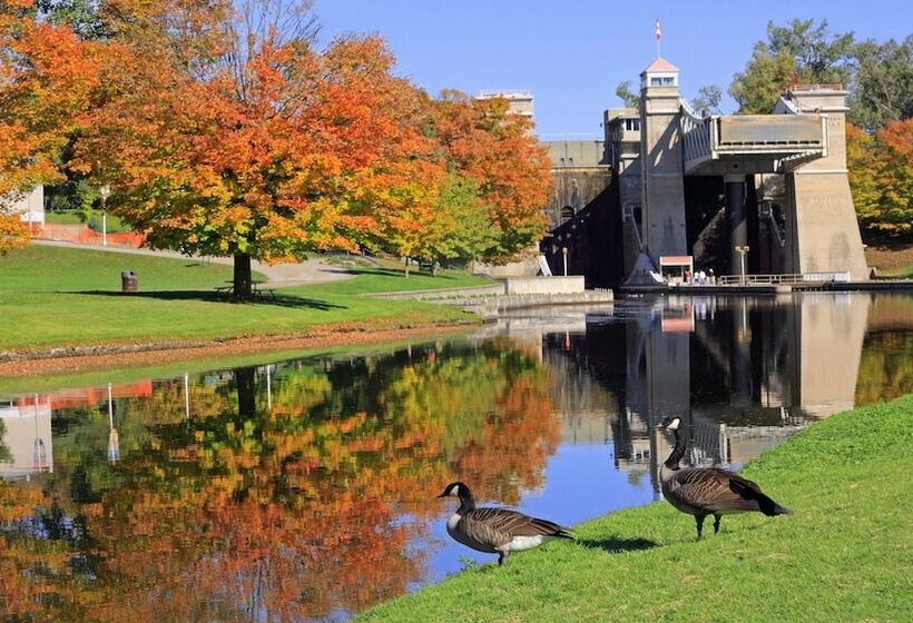 منتجع Holiday Inn Hotel Peterborough Waterfront, An Ihg