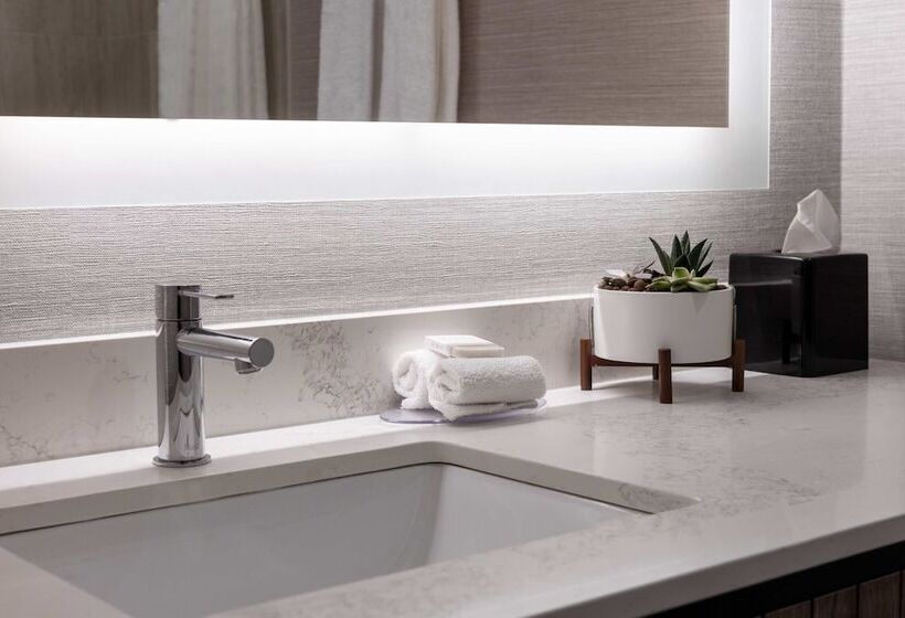 Valhalla Hotel & Conference Centre