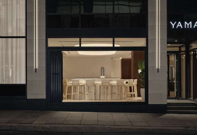 Vogue Hotel Montreal Downtown, Curio Collection By Hilton