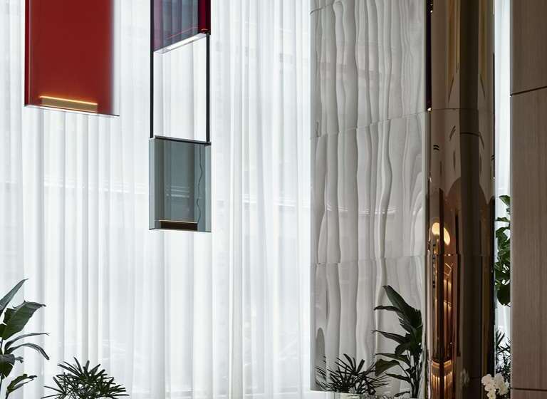 Vogue Hotel Montreal Downtown, Curio Collection By Hilton