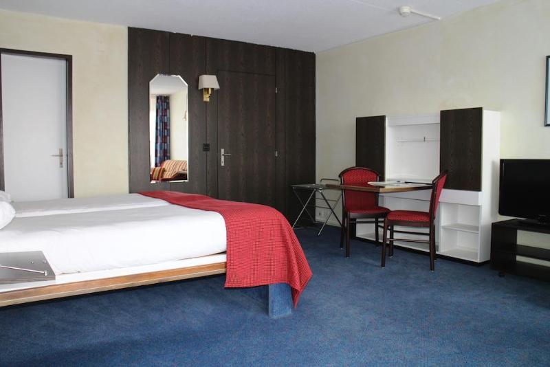 Victoria Hotel & Residence