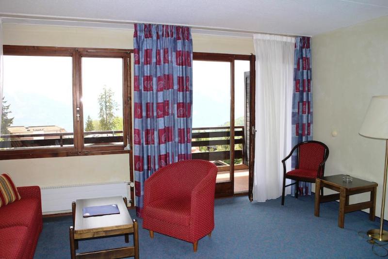 Victoria Hotel & Residence