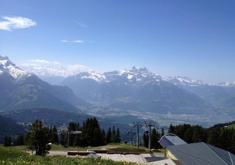 Victoria Hotel & Residence