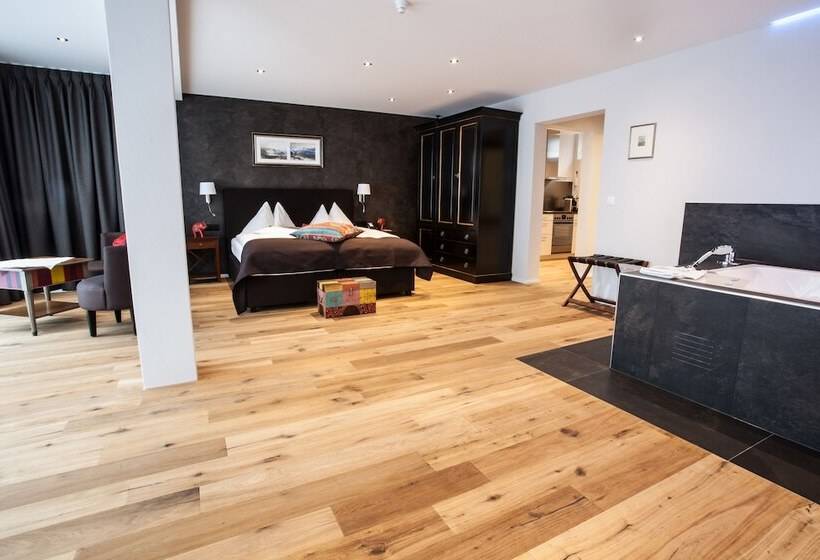 Garni Hotel Frohburg