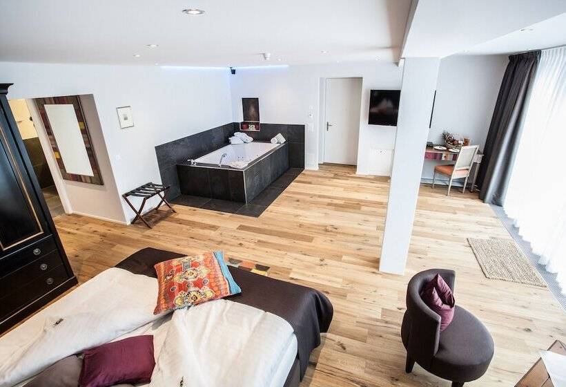 Garni Hotel Frohburg