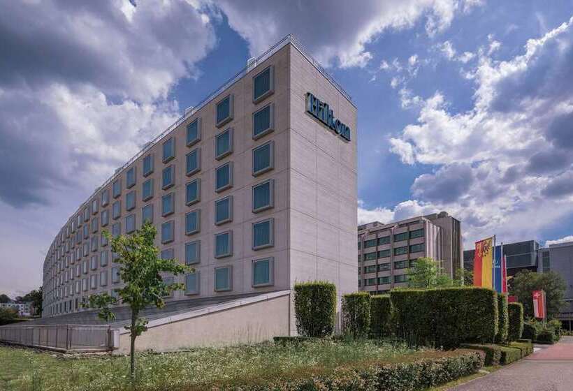 Hilton Geneva Hotel And Conference Centre