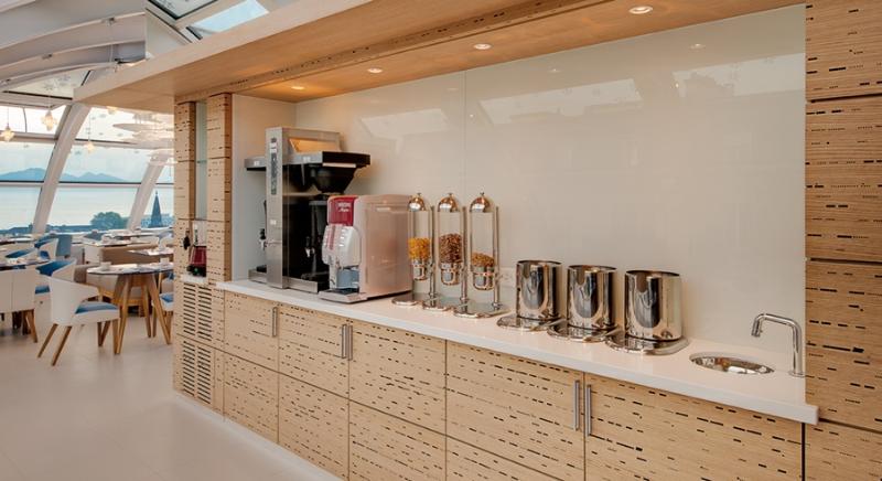 ホテル Agora Swiss Night By Fassbind