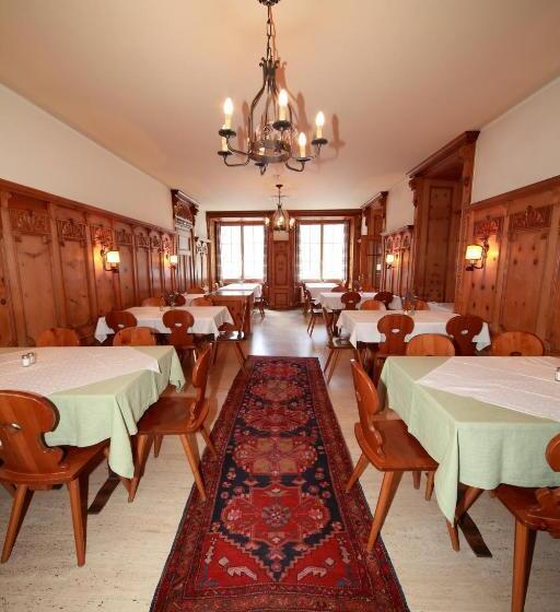 ホテル Albula & Julier