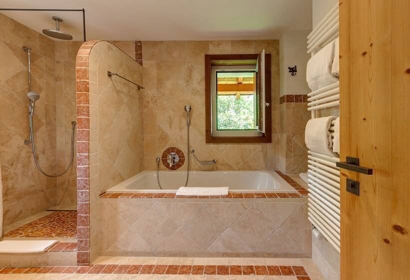 فندق Alpe Fleurie Hôtel & Restaurant