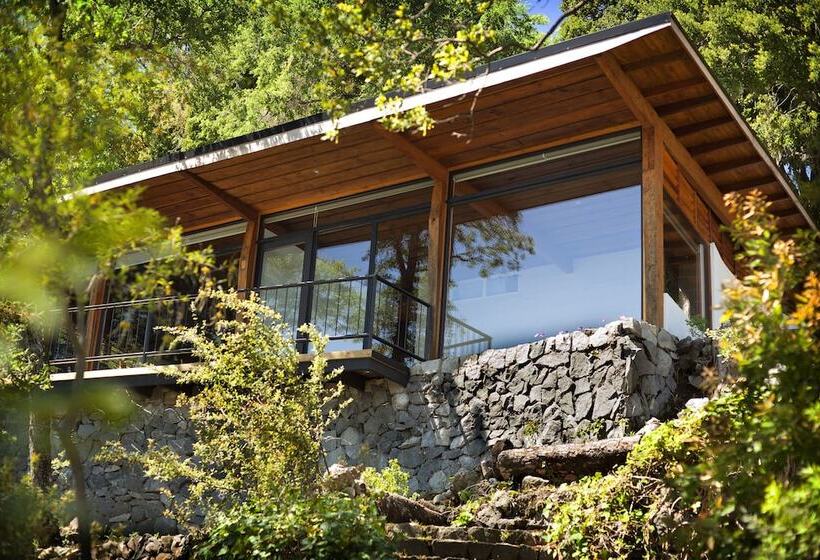 Отель Antumalal