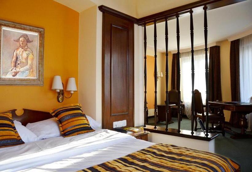 בית מלון כפרי Athmos