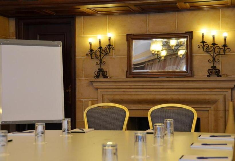 בית מלון כפרי Athmos