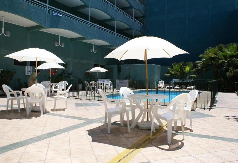 Отель Barros Arana