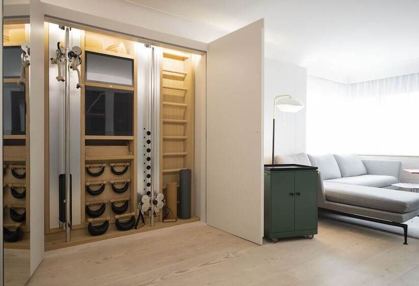 Hotel Becozy Self Check In And Pop Up